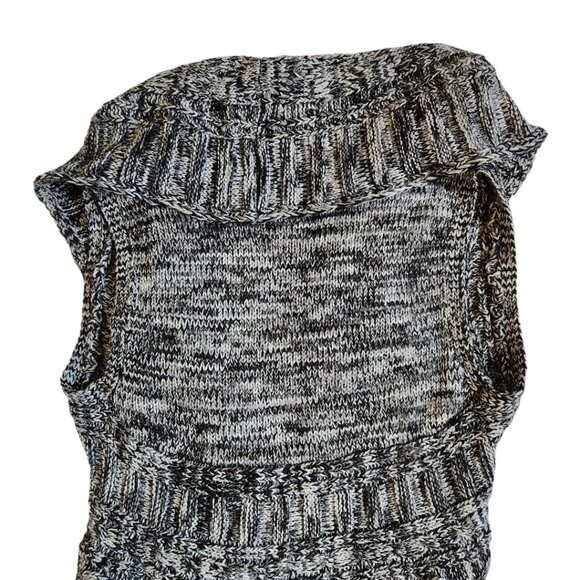 It's Our Time Black White Grey Open Front Sleeveless Cardigan Shrug UNKNOWN SIZE - Picture 4 of 10